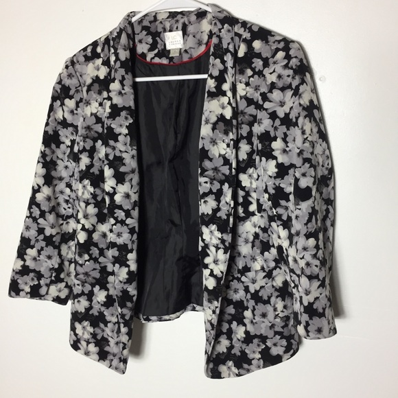 LC Lauren Conrad Jackets & Blazers - Lauren Conrad | High Low Floral Blazer Sz 6 B5